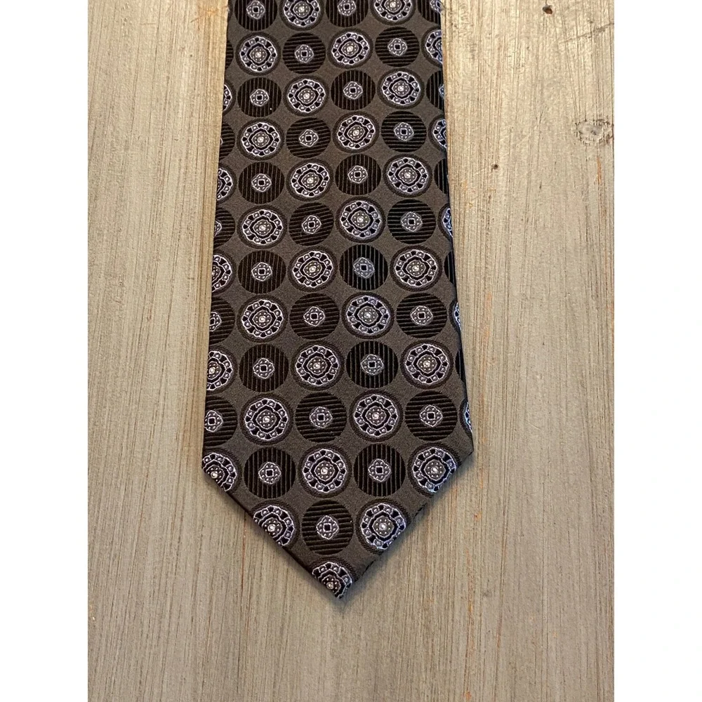Jos A Bank Signature Collection Silk Tie Gray/Black/Blue Geometric Medallion